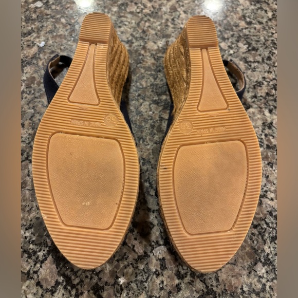 Viscata Calella Navy Espadrilles
Size 7 US / 38 EUR - Picture 5 of 6